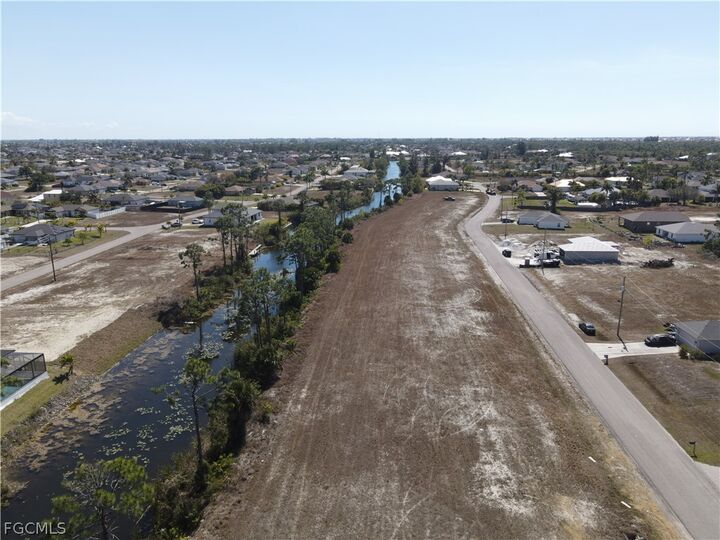 Property Photo:  2807 NW 26th Place  FL 33993 