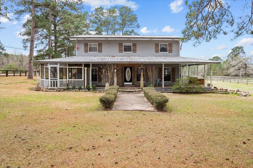 Property Photo:  720 Morris Rd  TX 75941 