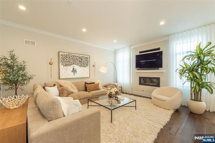 Property Photo:  23 Royal Birkdale Court 23  NJ 07675 