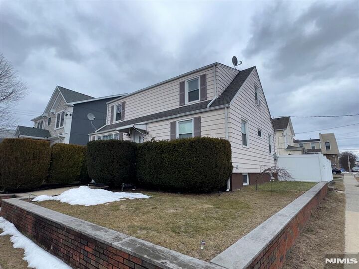 Property Photo:  542 Prospect Place  NJ 07071 