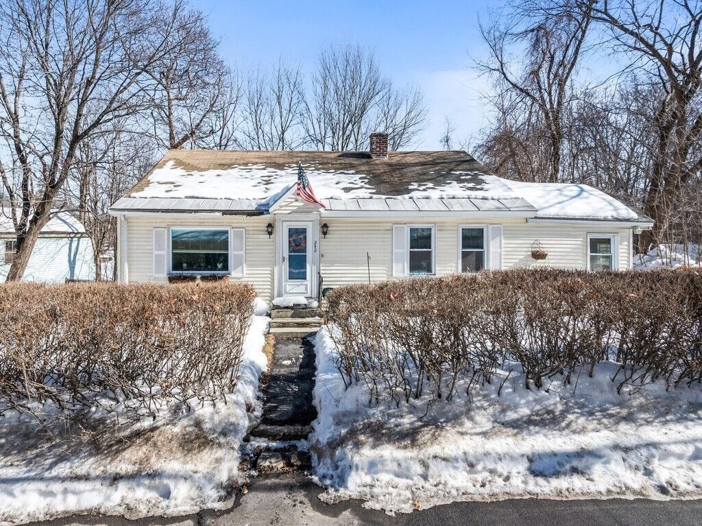 Property Photo:  242 Pleasant Street  MA 01453 