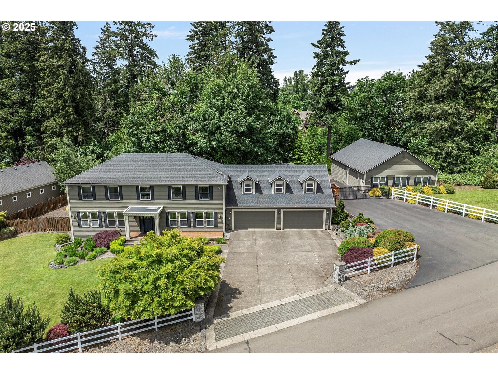 Property Photo: 16777 S Kraeft Rd OR 97045