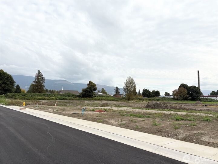 Property Photo: 328 W 4th Street WA 98247