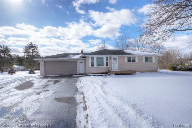 Property Photo:  9555 Andersonville Road  MI 48346 