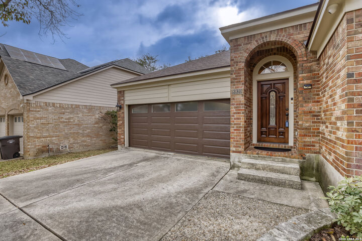 Property Photo: 8930 Brae Vista TX 78249