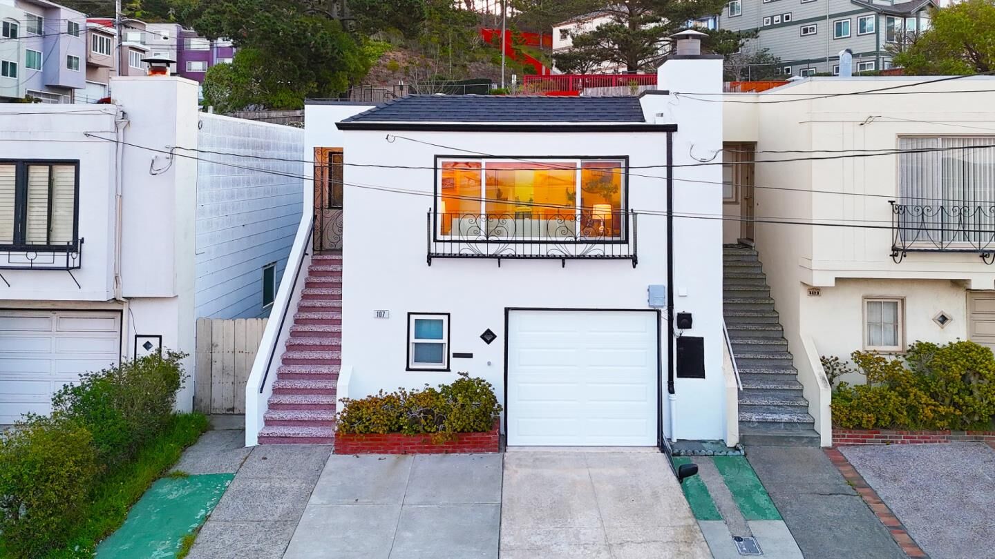 Property Photo:  107 Wyandotte Avenue  CA 94014 