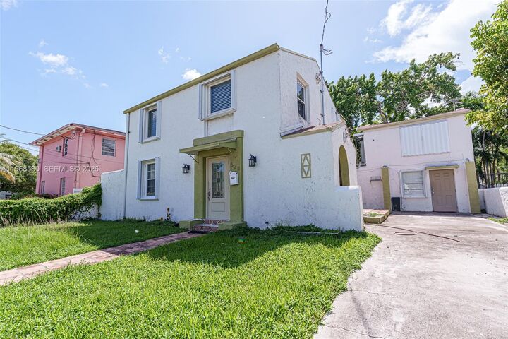 Property Photo: 528 SW 21st Ave FL 33135