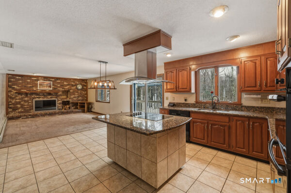 Property Photo:  438 Chimney Sweep Hill Road  CT 06033 