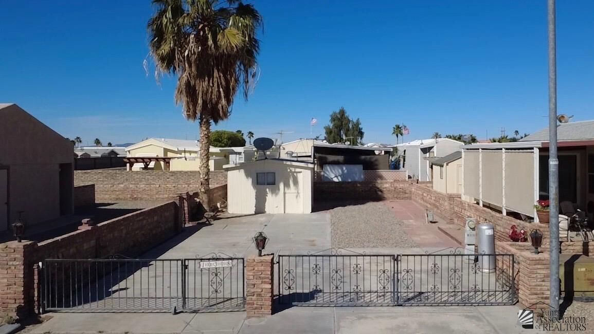 Property Photo: 10308 E 29 Ln AZ 85365