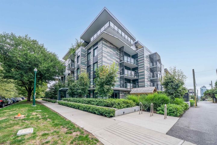 488 W 58th Avenue 305 — photo 1
