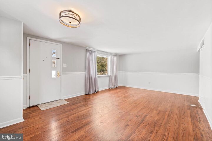 Property Photo:  407 W Moreland Avenue  PA 19040 