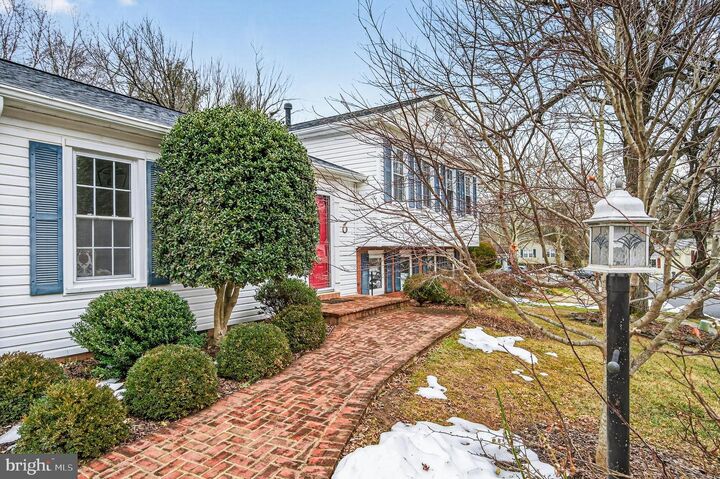 Property Photo: 9604 Glenarm Court VA 22015