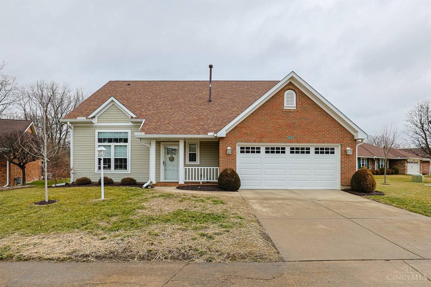 Property Photo:  6745 Oakwood Lane  OH 45424 