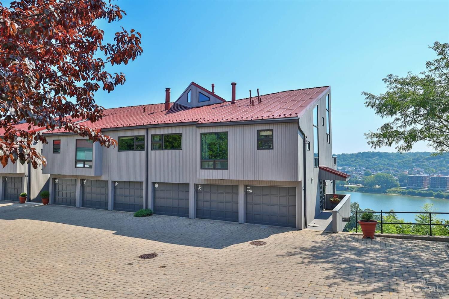 Property Photo:  1040 Hatch Street  OH 45202 