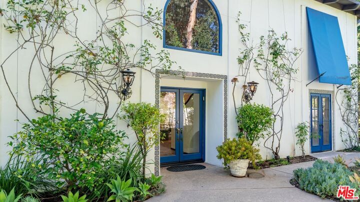 Property Photo:  11662 Duque Dr  CA 91604 