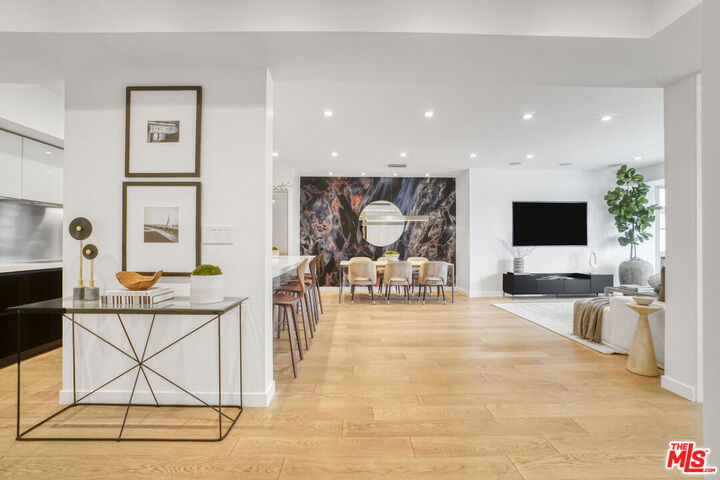 Property Photo:  515 Ocean Ave  CA 90402 