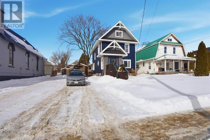 Property Photo: 40 Michigan Ave ON P0R 1B0