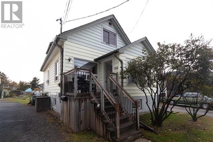Property Photo:  216 Ontario St  ON P7B 3G8 