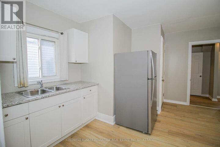 Photo de la propriété:  181 Welland Street Main  ON L3K 1V2 