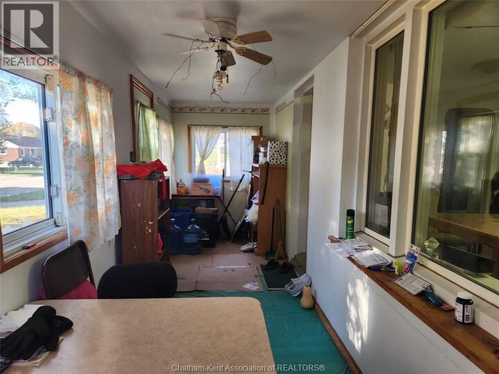 Property Photo:  33 John Street  ON N7M 5B5 