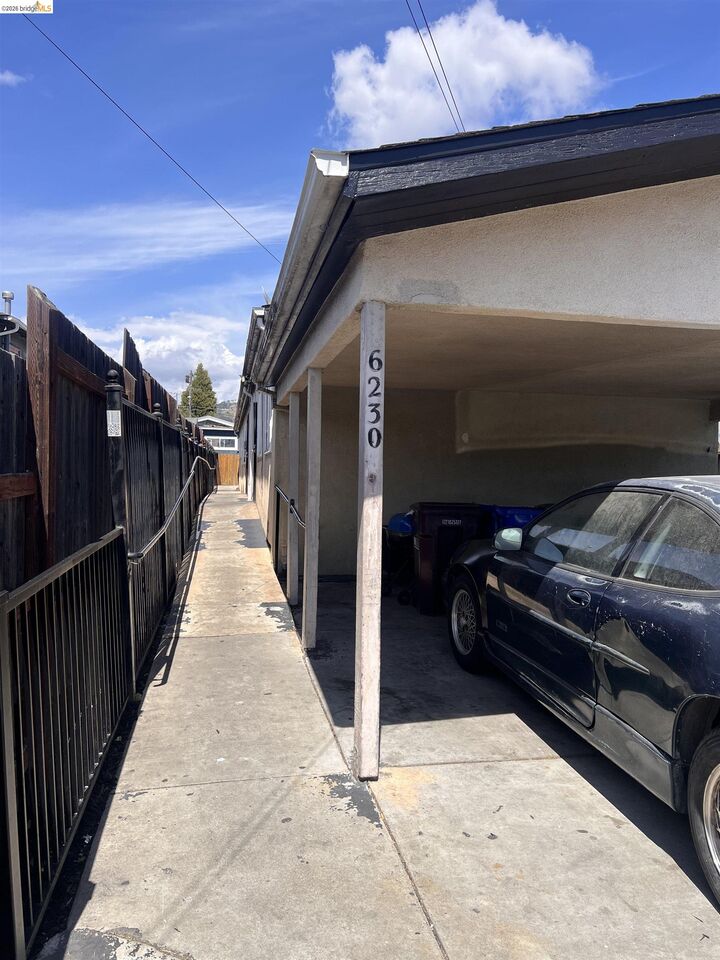 Property Photo:  6230 Hayes St  CA 94621 