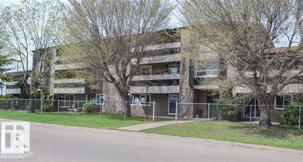 Property Photo: 5328 54 Street 17 AB T9M 1W1