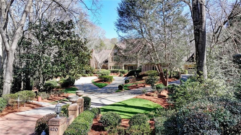 Property Photo:  420 Rivertrail Court  GA 30350 