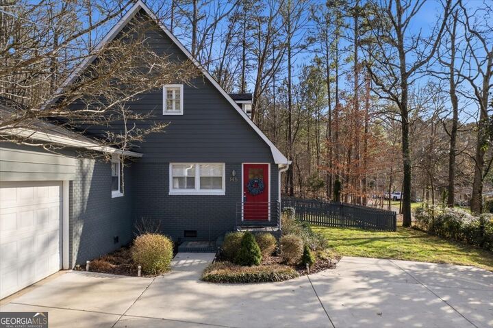 Property Photo: 145 Mountain View Road SE GA 30161