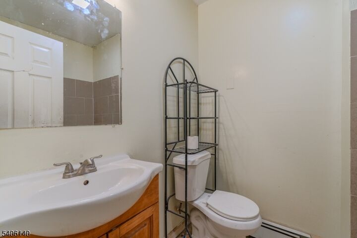 Property Photo: 529 E Jersey St NJ 07206