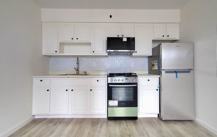 Property Photo: 502 Central Ave D1 NJ 07307