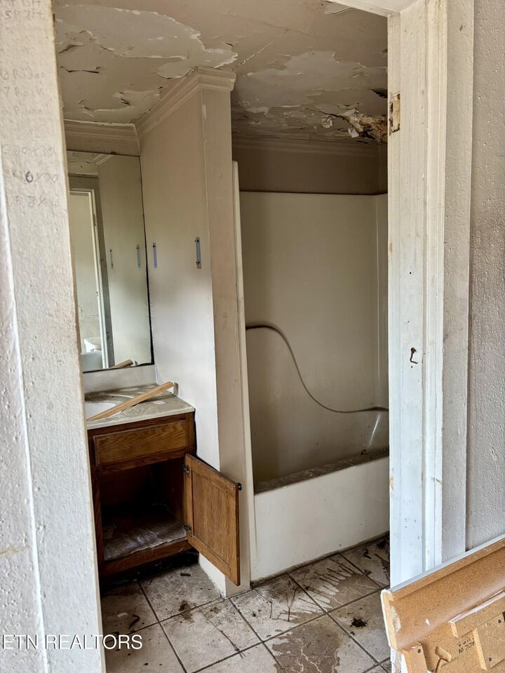 Property Photo: 501 Central Ave TN 37303