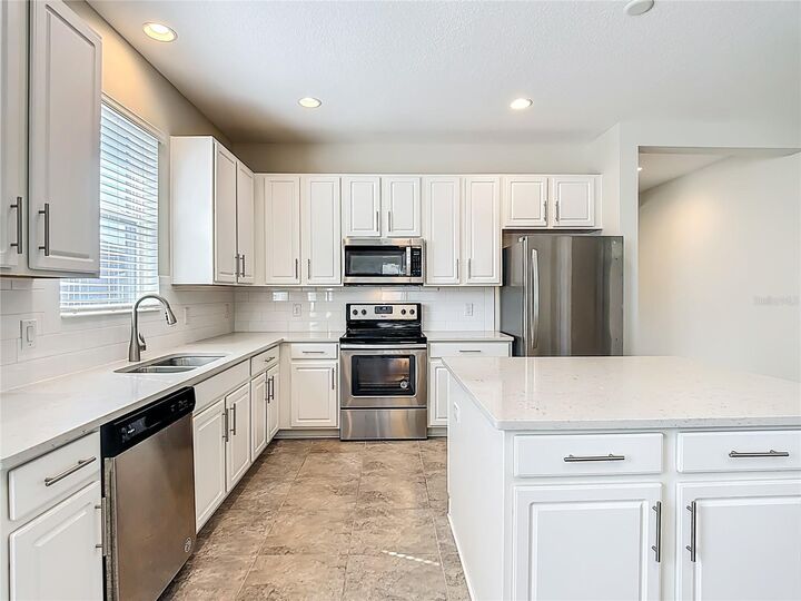 Property Photo: 1813 Castleton Dr FL 34771