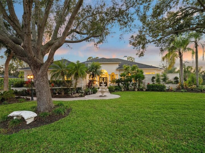 Property Photo:  10147 Cherry Hills Avenue Circle  FL 34202 