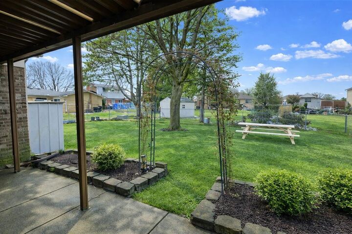 Property Photo:  39327 Timberlane Drive  MI 48310 