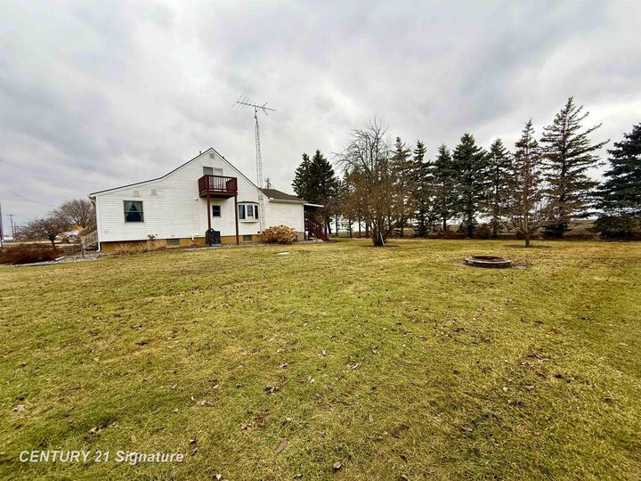 Property Photo:  3705 N Beyer Road  MI 48601 