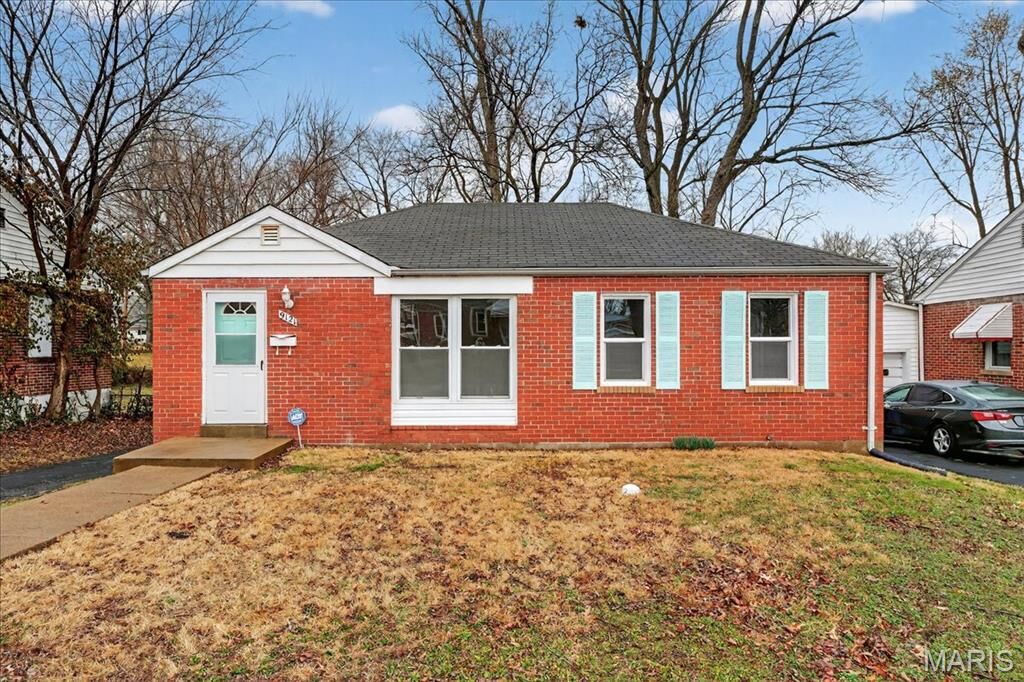 Property Photo:  9121 Guthrie Avenue  MO 63134 