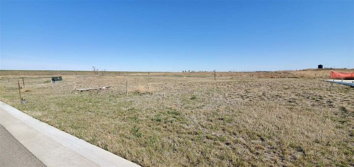 Property Photo: 375 14th St Block 35 Lot 6 ND 58852