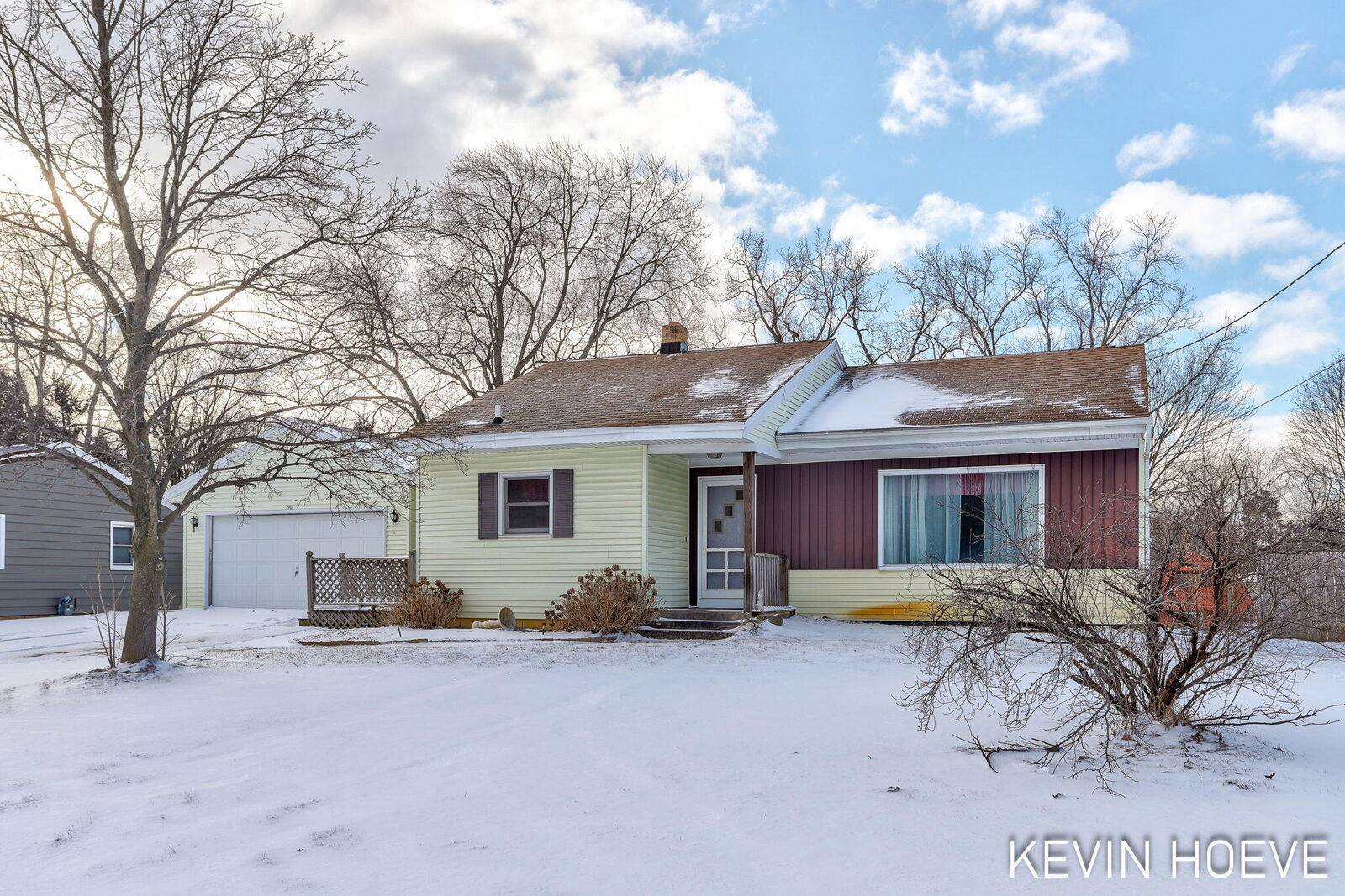 Property Photo: 746 Riley Street MI 49424