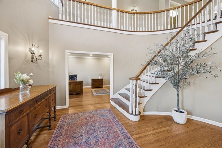 Property Photo:  8S230 Hampton Circle  IL 60540 