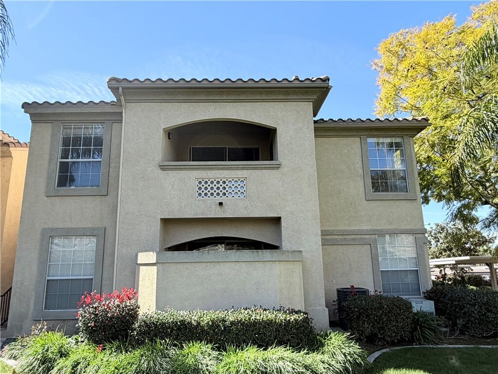 Property Photo:  375 Central Avenue #14  CA 92507 