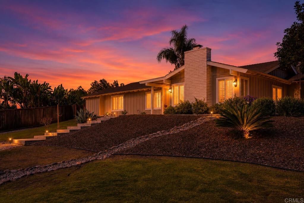 Property Photo:  929 Pepper Tree Lane  CA 92028 