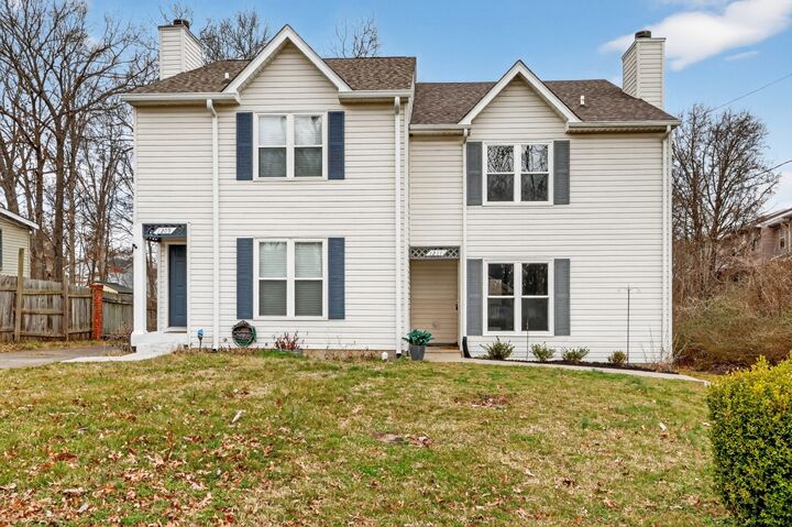 Property Photo: 1211 Waggoner Dr TN 37214