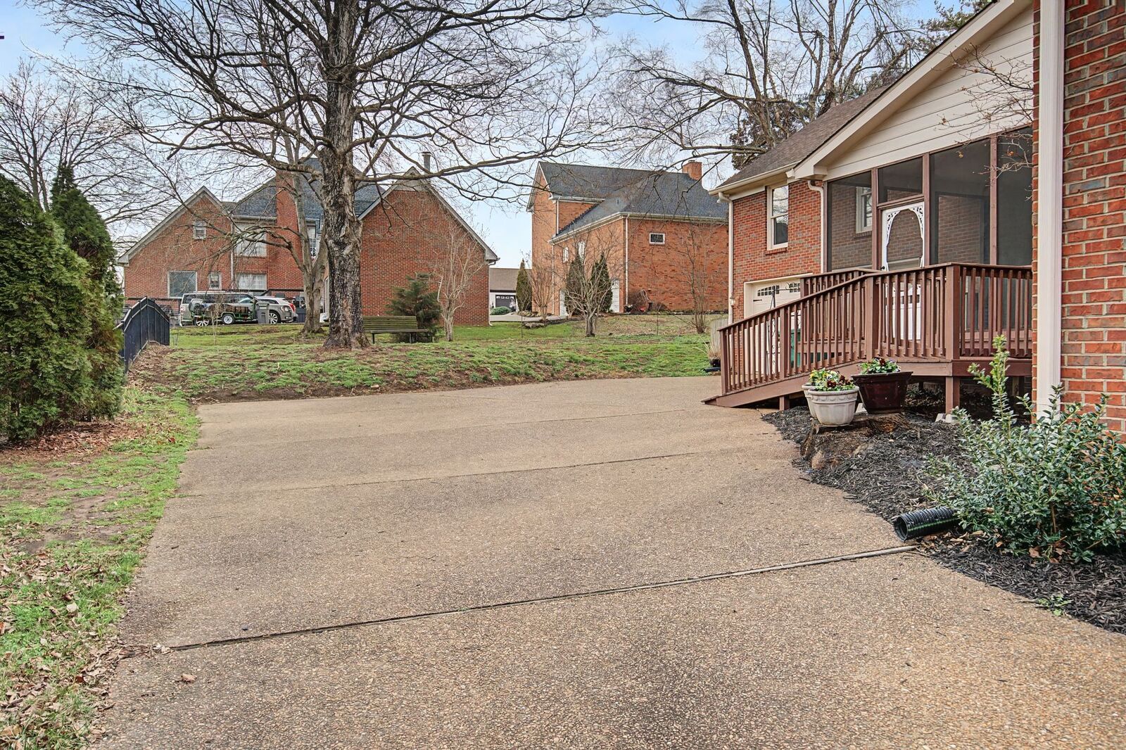Property Photo:  113 Doral Ln  TN 37075 