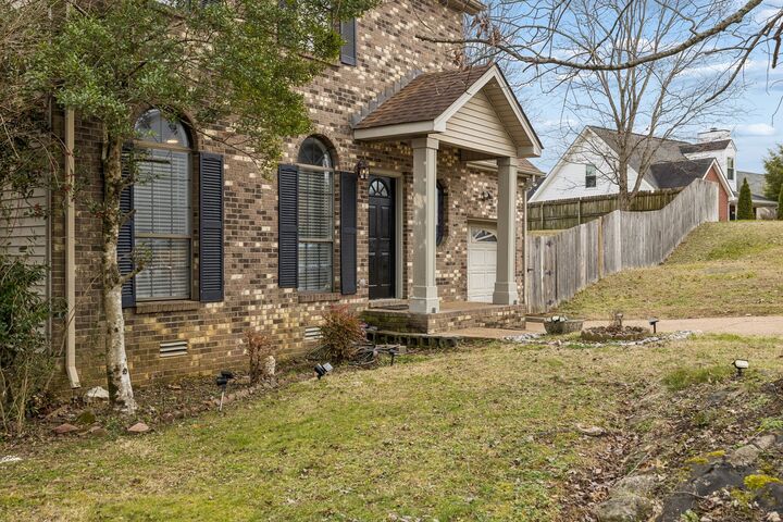 Property Photo:  7701 Poplar Ridge Dr  TN 37221 