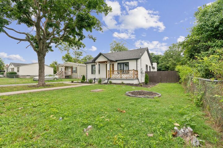Property Photo: 2407 Burch St TN 37208