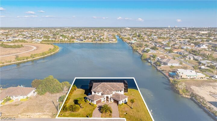 Property Photo:  2003 NE 10th Place  FL 33909 