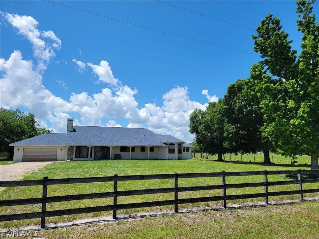 Property Photo: 1330 Purple Martin Drive FL 34120