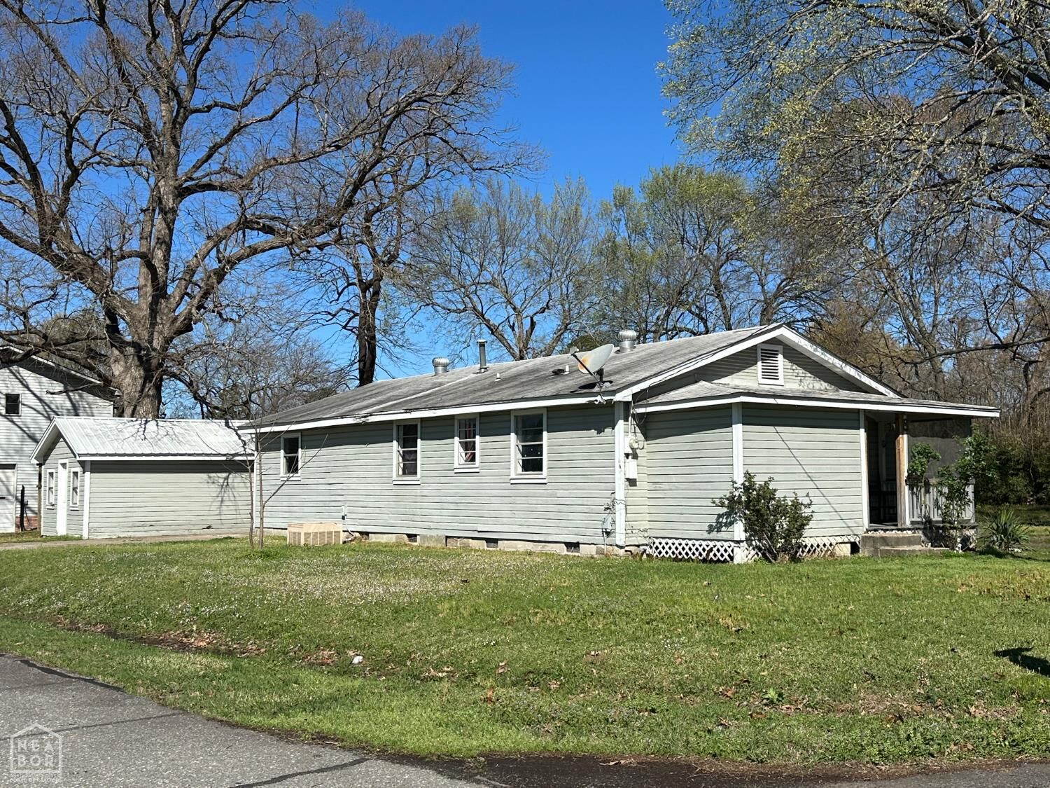 Property Photo:  8 Locust Street  AR 72106 