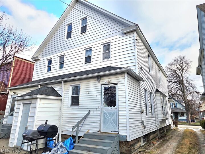 Property Photo: 4001 Archwood Avenue OH 44109