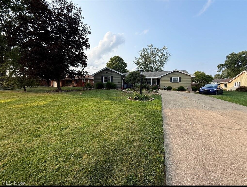 Property Photo:  3354 Sandalwood Lane  OH 44511 